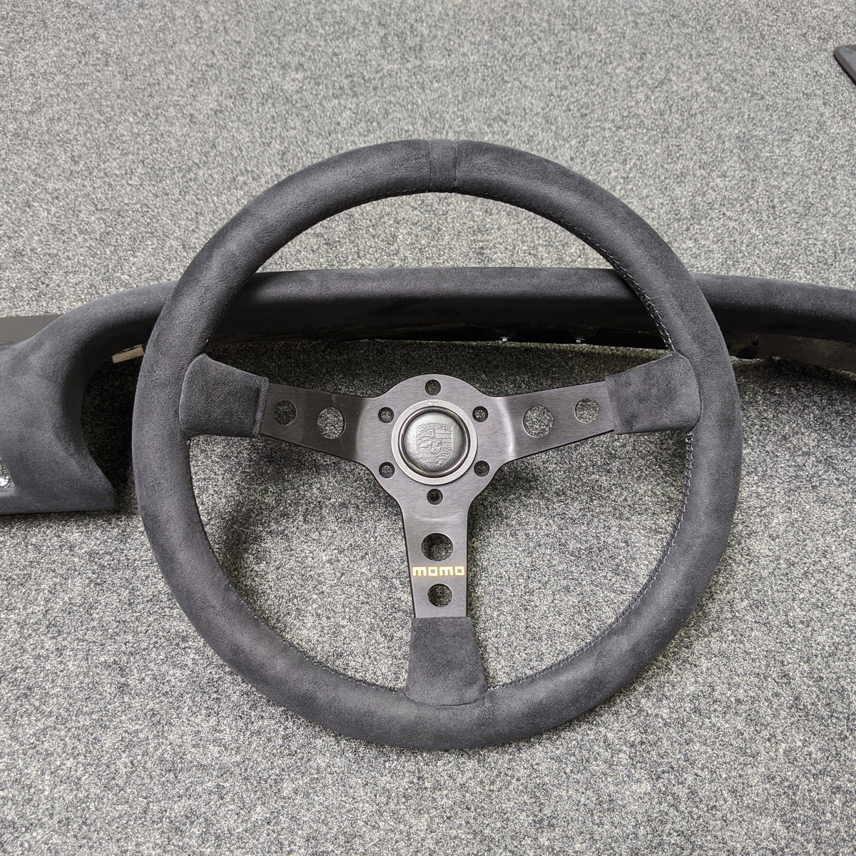 MOMO steering wheel racing model イタリア製 MOMO Racing Prototipo Steering Wheel for Z31 | 1984-1989